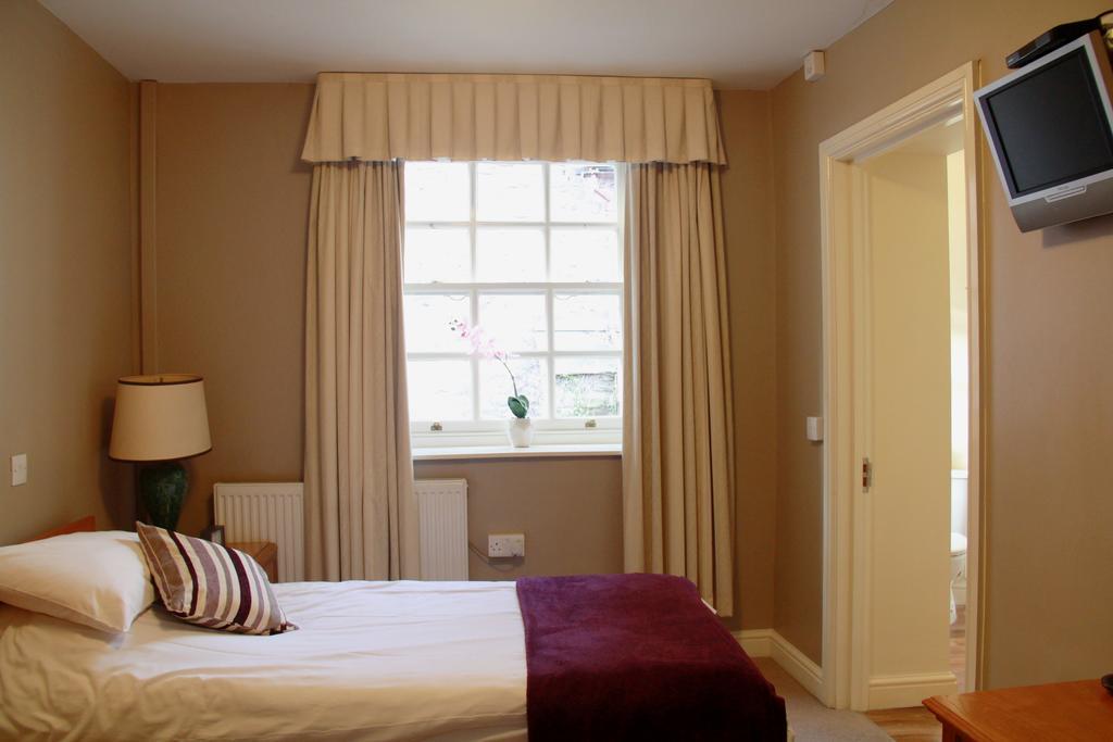 The Kings Head Hotel أبرجافني المظهر الخارجي الصورة