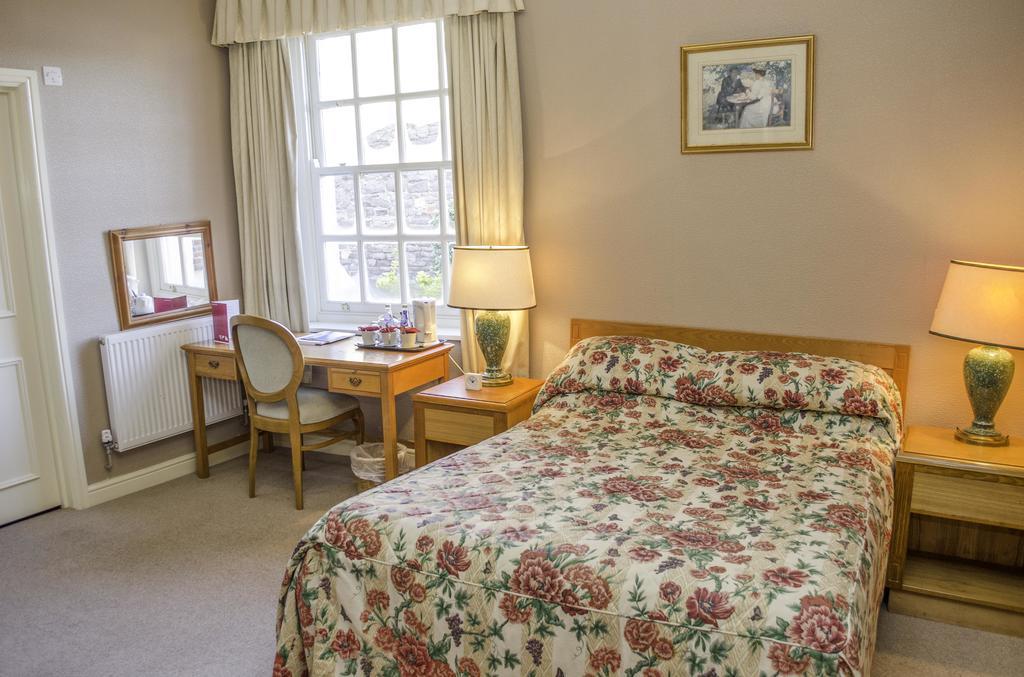 The Kings Head Hotel أبرجافني المظهر الخارجي الصورة