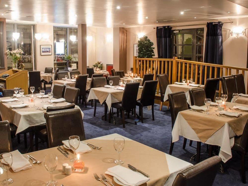 The Kings Head Hotel أبرجافني المظهر الخارجي الصورة